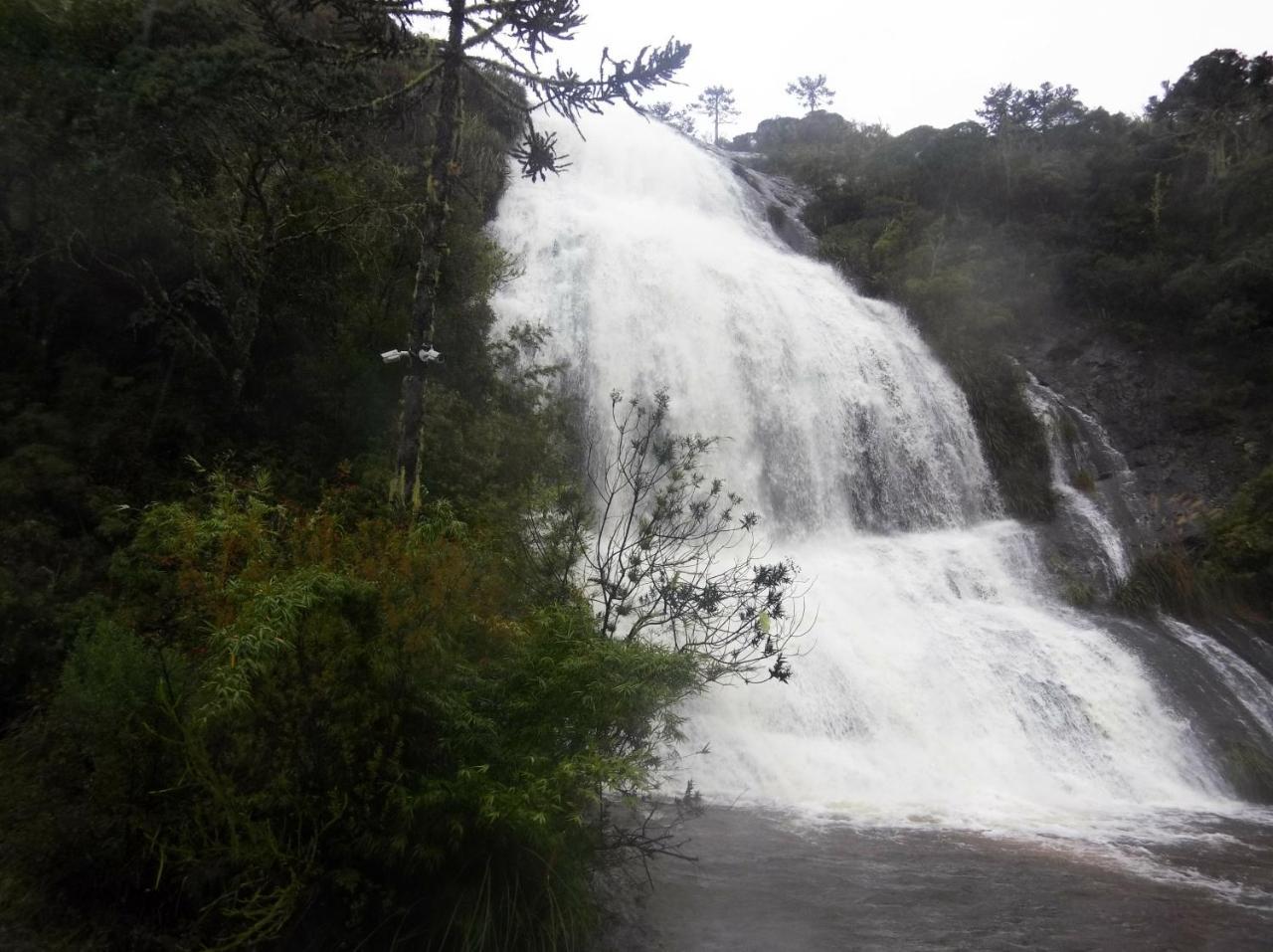 Pousada Cascata Veu De Noiva Урубиси Екстериор снимка
